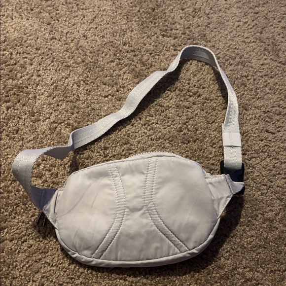 Vuori Hip Fanny Pack - Picture 4 of 4